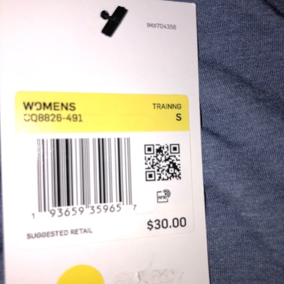 Nike Yoga Layering Tank NWT - Picture 7 of 7